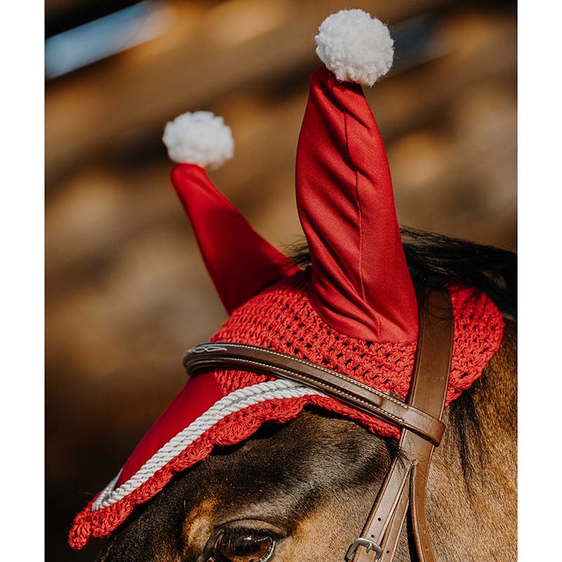 Equitheme Xmas Fliegenhaube für Pferde mit Bommel - Weihnachtsedition - 9326