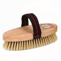 PFERDEBÜRSTE MIT WEICHEN BORSTEN UND HOLZGRIFF