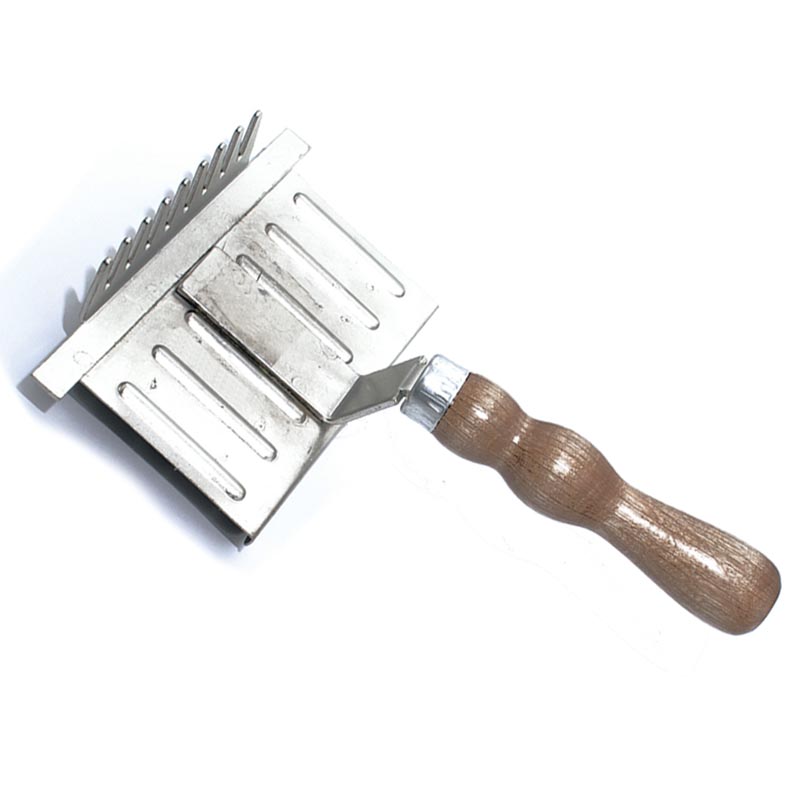 Eisenstriegel mit holzgriff - 0789