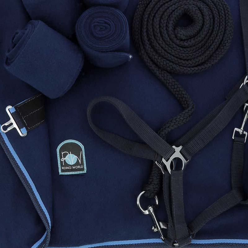 Fleece Pferdedecke mit Zubehör - Set mit Bandagen, Führstrick und Halfter - 0673